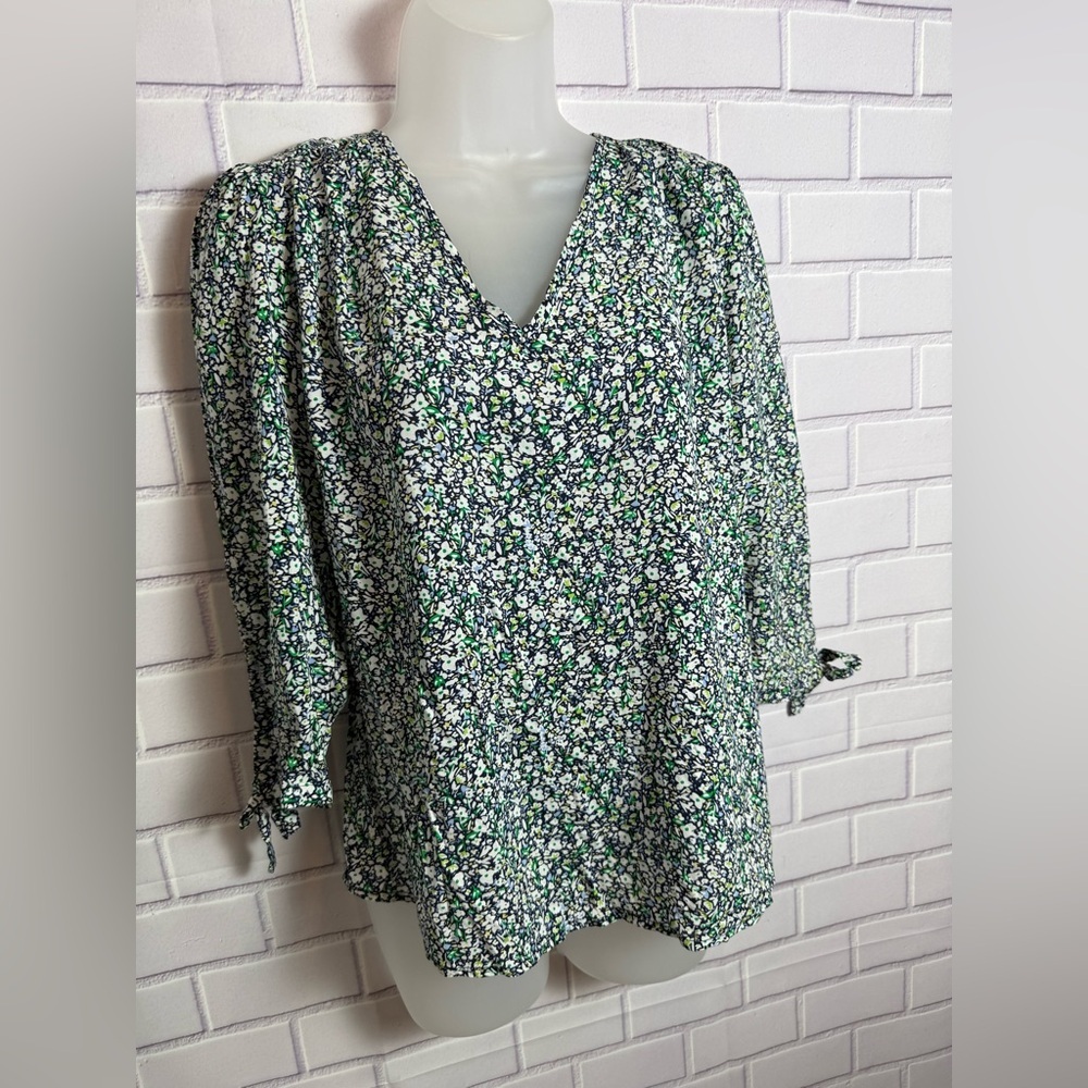 Cynthia Rowley Green Floral V-Neck Blouse - Picture 6 of 13